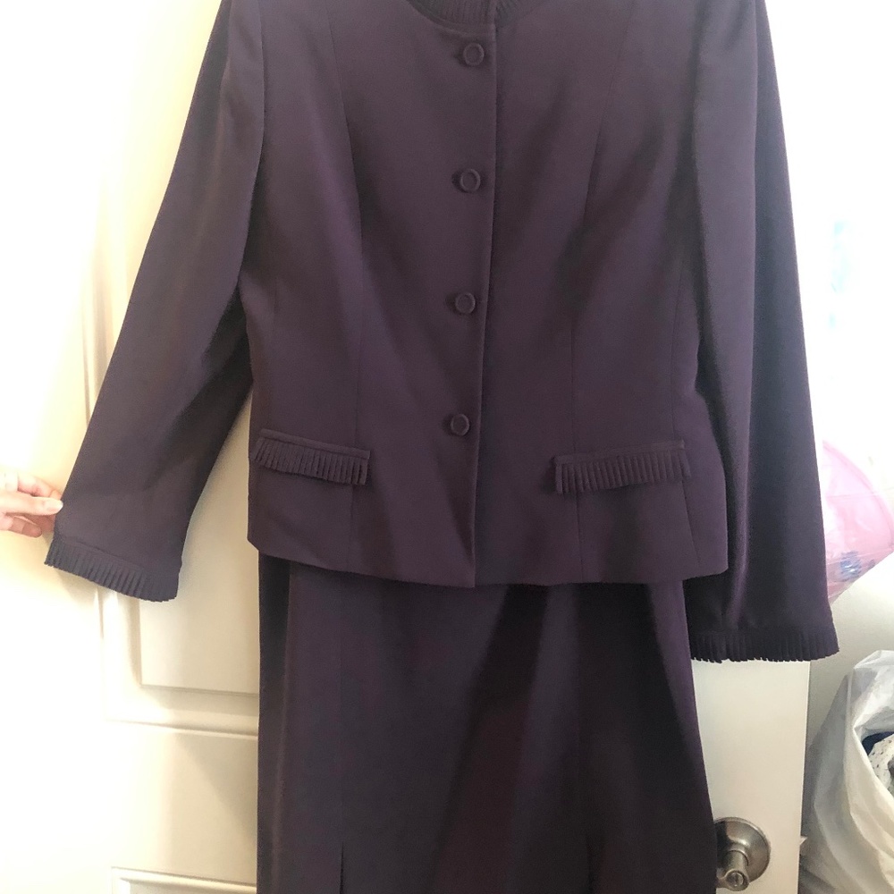 Albert Nipon skirt sets, new without tag in eggplant color